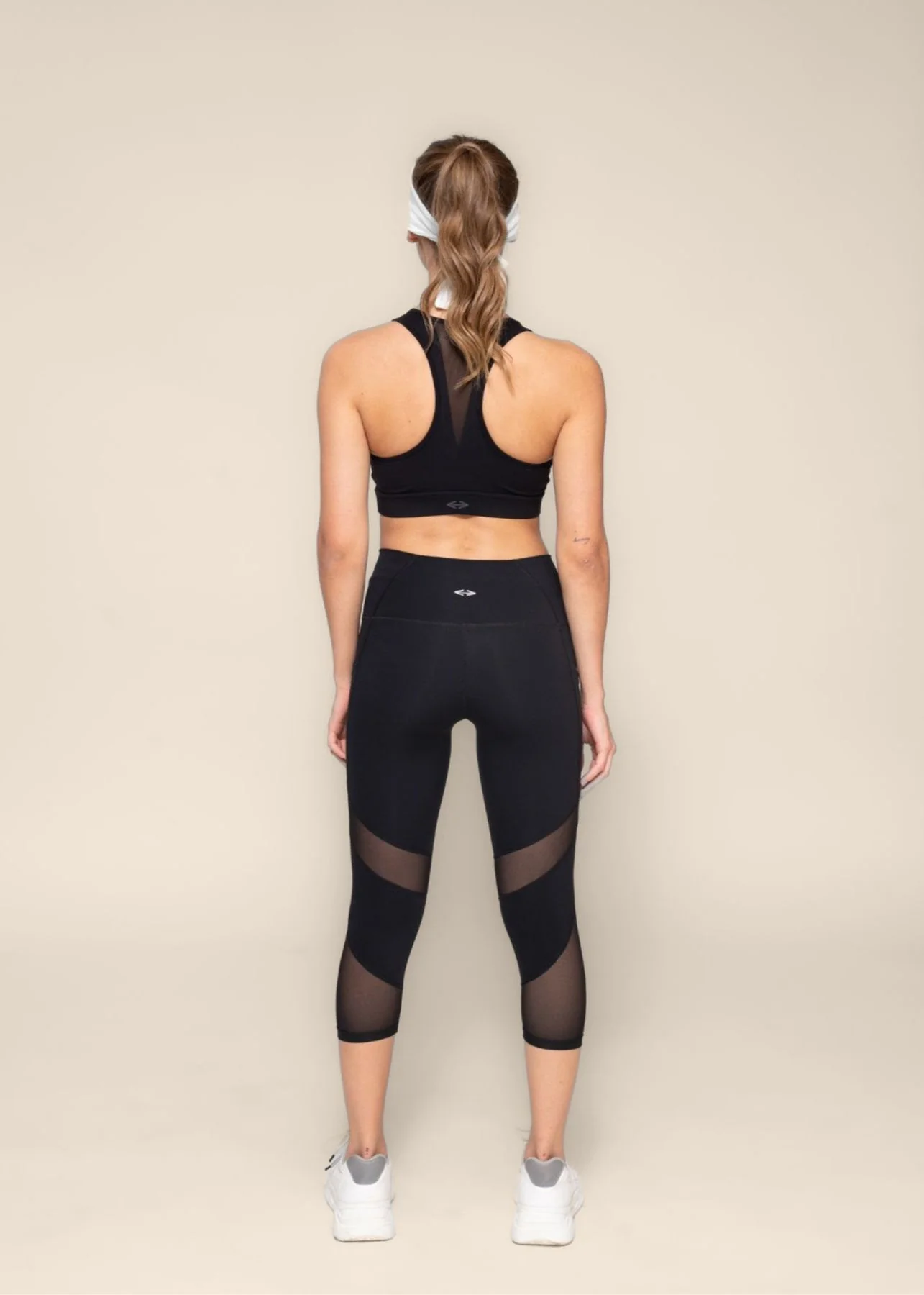 High Impact Breath-easy Sports bra - Black - Image 6