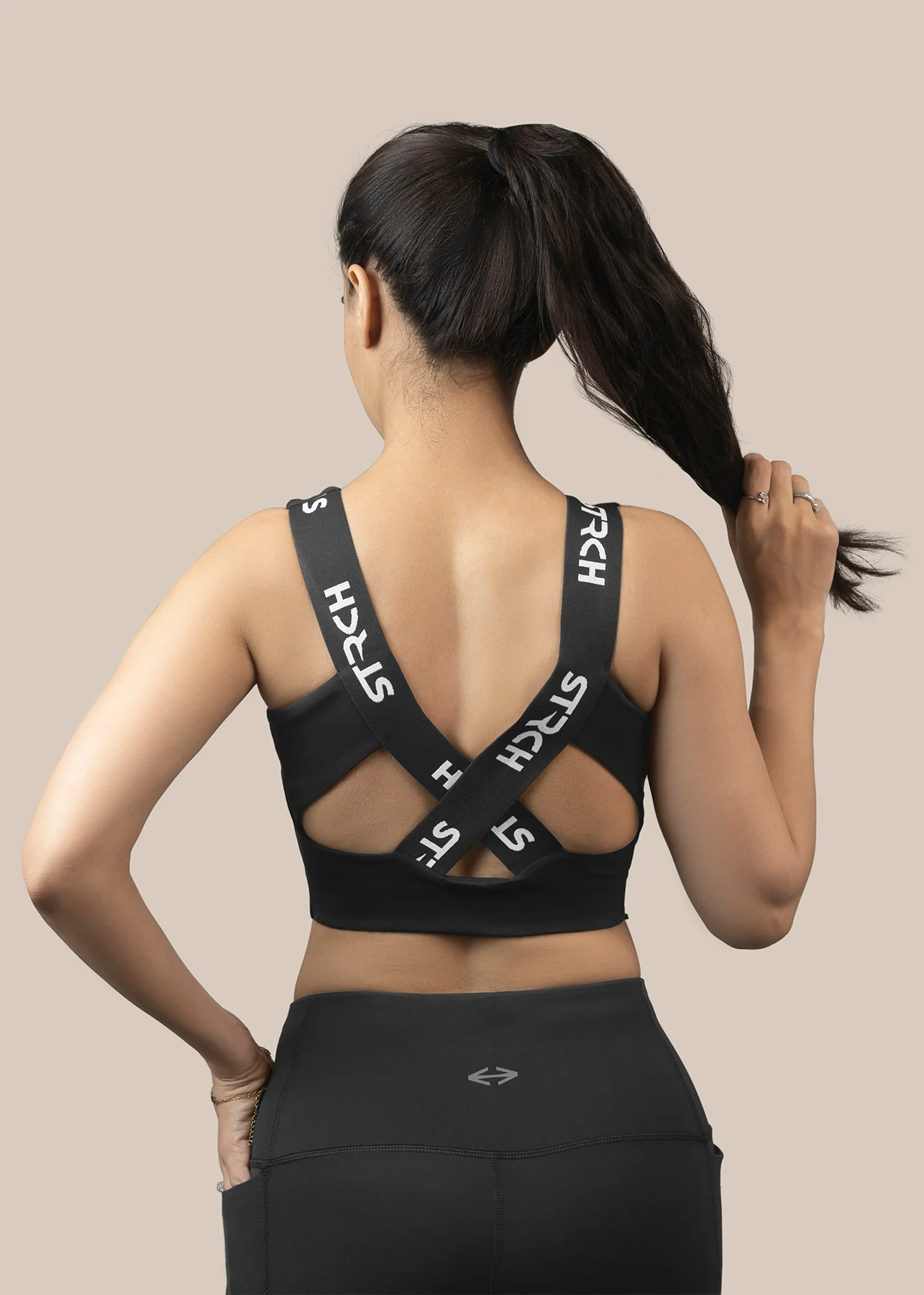 High Impact full coverage sports bra - Black - Image 5