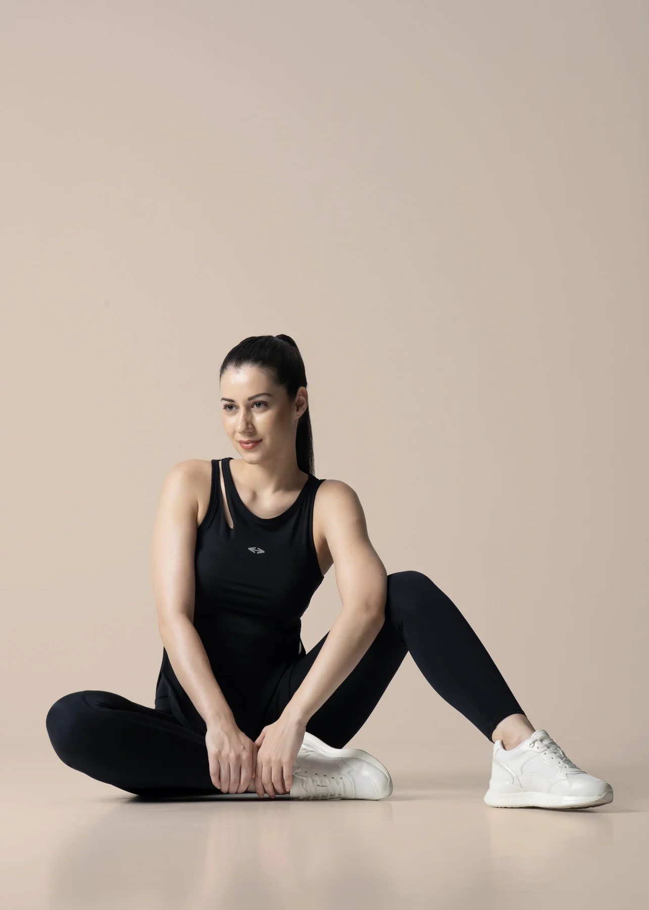Women Flexible Fit Top - Black - Image 2