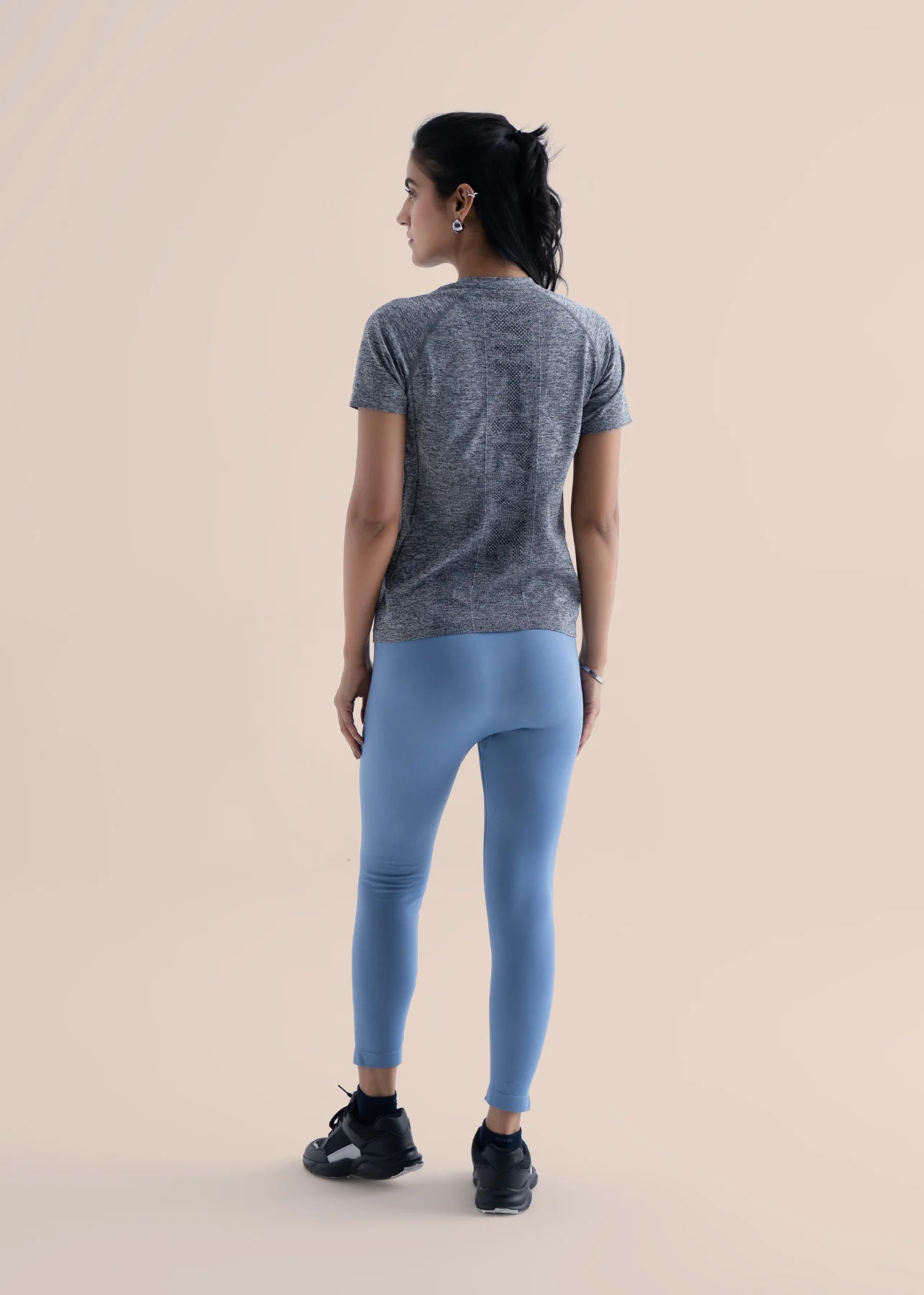 Seamless workout Regular Tee - Dark Grey - Image 6