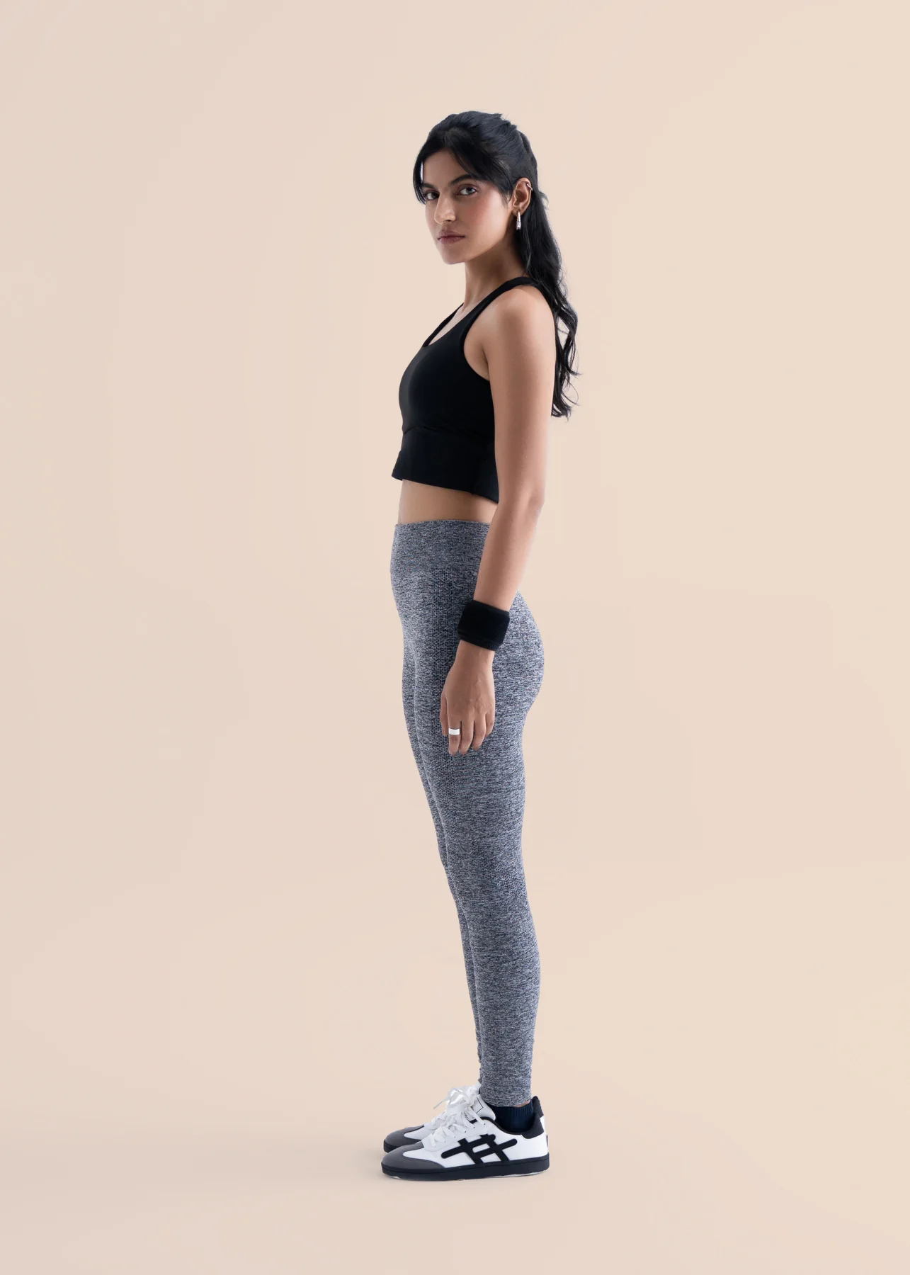 Soft Core Seamless Leggings - Black - Image 4