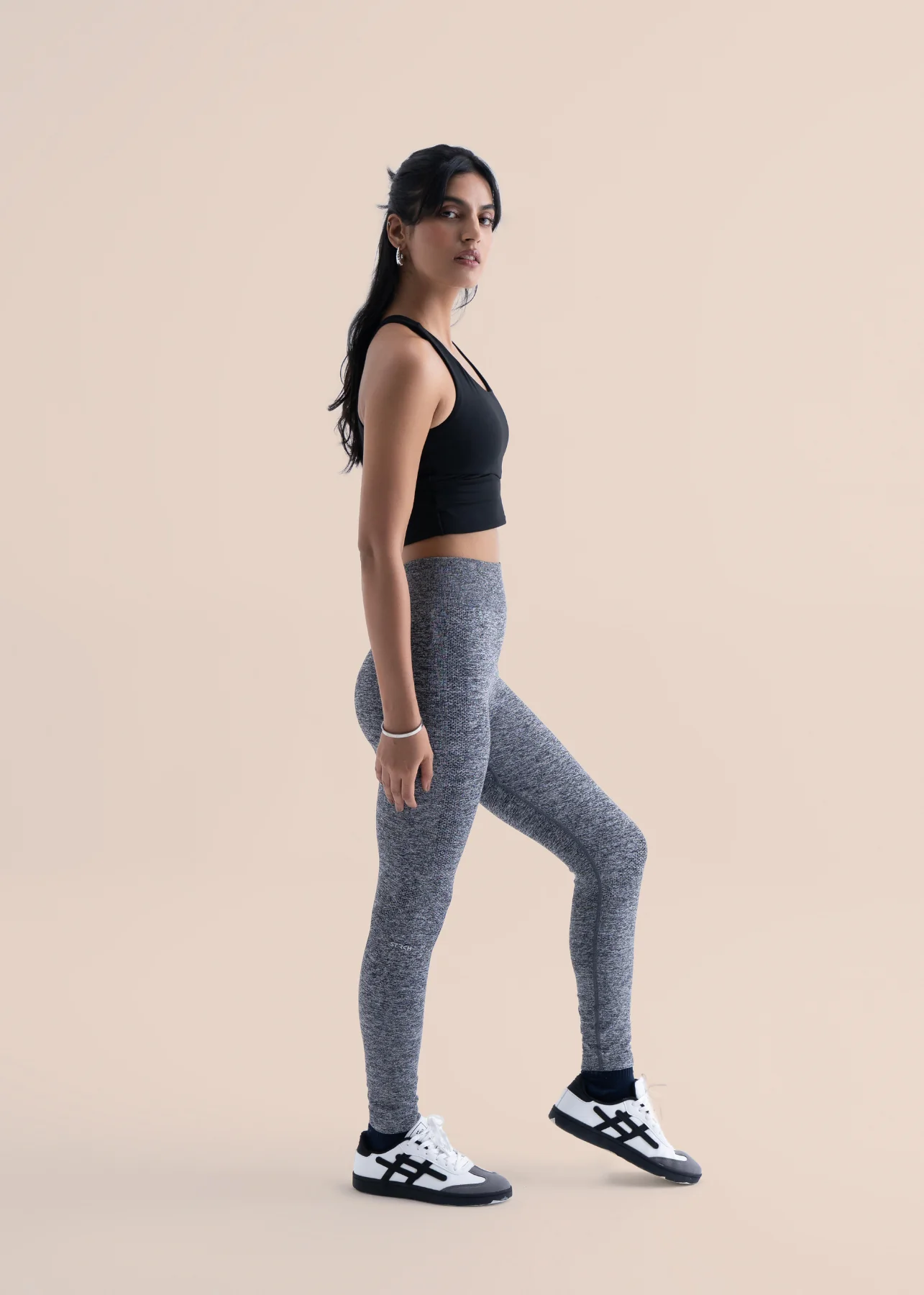 Soft Core Seamless Leggings - Black - Image 5