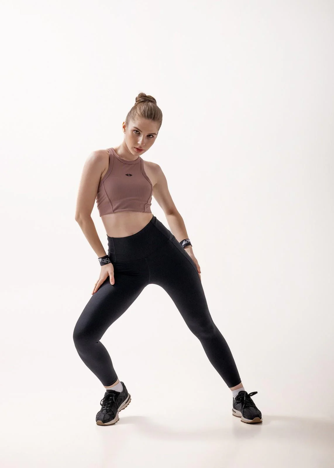 Ribbed T-back sports bra - Abode Rose - Image 5