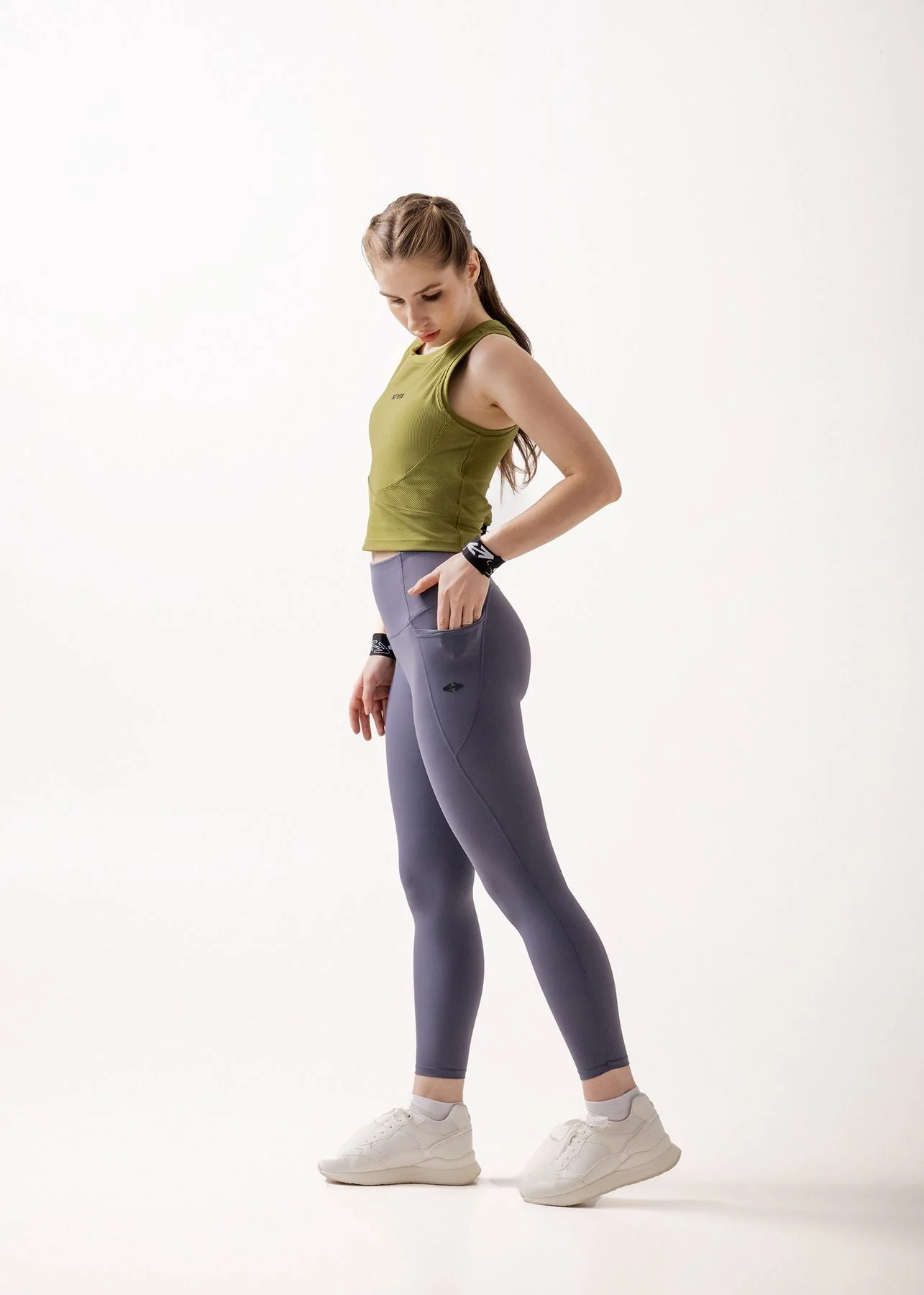 Workout Essential Fitted crop top - Wood Green - Image 2