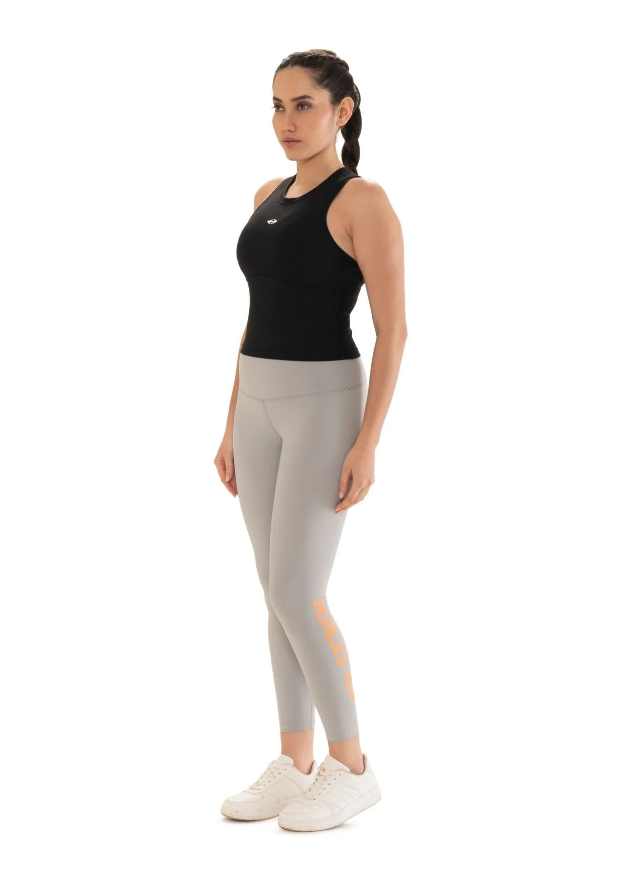 Workout Essential Fitted crop top - Black - Image 4