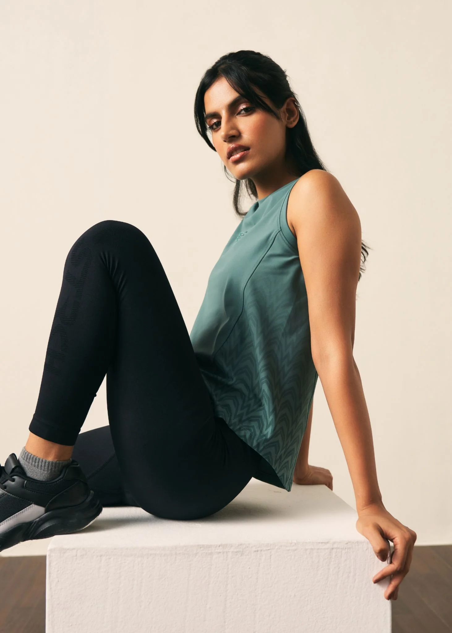 Women Wonder Icon Tank - Pine - Image 8