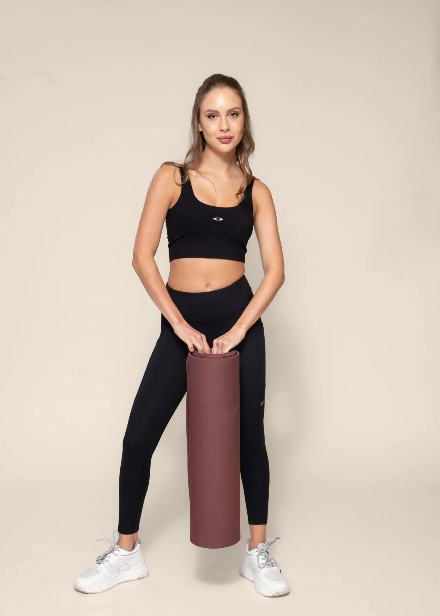 Medium Impact high coverage bra tank - Black - Image 2