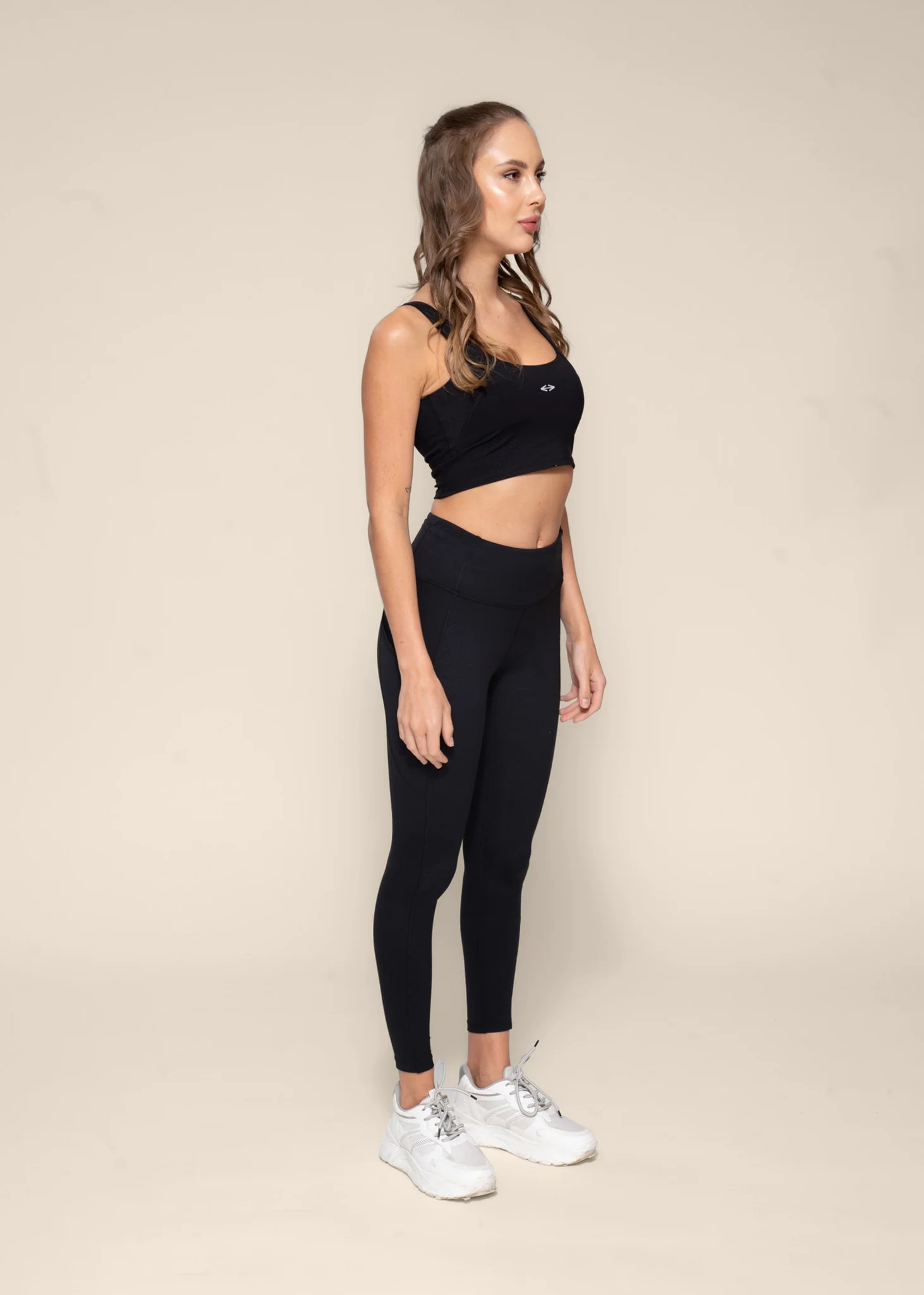 Medium Impact high coverage bra tank - Black - Image 5